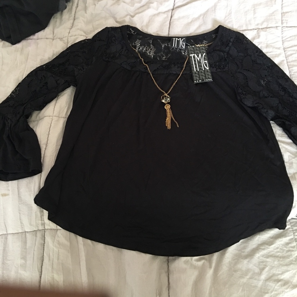 Women’s Black Lacey Blouse Fashion Top W/Chain NWT